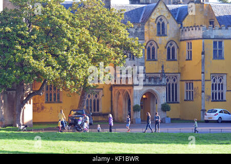 Bristol, Royaume-Uni. 25 octobre, 2017. uk weather. sur un jour d'automne sans vent et doux à Ashton Court Estate à Bristol. robert timoney/Alamy/live/news Banque D'Images