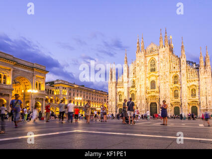 Milan, Italie - août 09,2017 : la cathédrale de Milan, le Duomo di Milano, par nuit. Banque D'Images