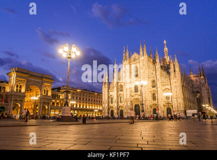 Milan, Italie - août 09,2017 : la cathédrale de Milan, le Duomo di Milano, par nuit. Banque D'Images