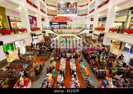Intérieur du centre commercial Berjaya Times Square à Bukit Bintang, Kuala Lumpur, Malaisie. Banque D'Images