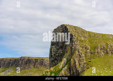 Falaises de neist point, côte rocheuse et sauvage sur l'île de Skye, en Ecosse. Banque D'Images