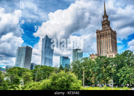 Varsovie, Pologne : le palais de la culture et de la science, le polonais palac kultury i nauki Banque D'Images