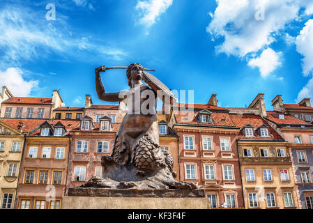 La statue de la Sirène de Varsovie, polish syrenka warzawska, symbole de Varsovie Banque D'Images