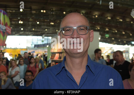 Francfort, Allemagne. 14 octobre 2017. Valentin Thurn (* 1963), documentariste allemand - Taste the Waste, 10 Milliarden - à Frankfurt Bookfair / B. Banque D'Images