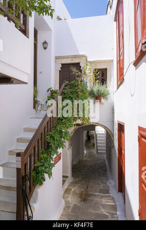 Alley à la vieille ville de Naxos-ville, l'île de Naxos, Cyclades, Mer Égée, Grèce Banque D'Images