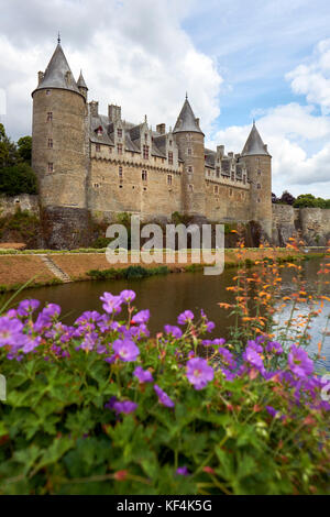 La forteresse médiévale ville de Josselin dans la vallée de l'Oust dans le Morbihan Bretagne France. Banque D'Images