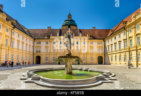 Le prélat cour intérieure de l''Abbaye de Melk en Autriche Banque D'Images