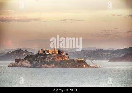 L'île d'Alcatraz à San Francisco, du film style rétro. Banque D'Images