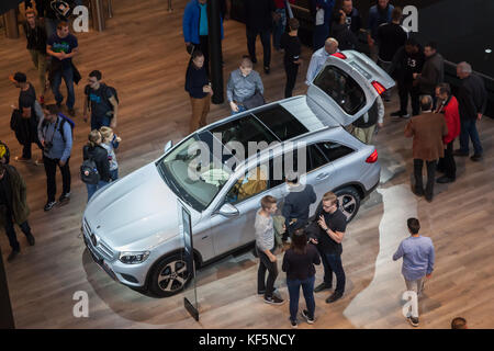 Francfort, Allemagne - Sep 20, 2017 : Mercedes Benz 350 e 4matic suv hybride au Frankfurt International motorshow 2017 Banque D'Images