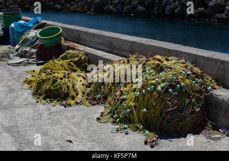 Les filets de pêche à passada Harbour sur l'île grecque de Céphalonie Banque D'Images