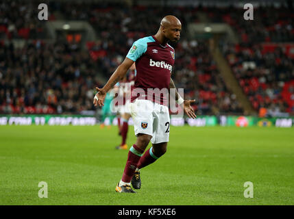 Andre Ayew, de West Ham United, célèbre le premier but du match de son côté lors de la Carabao Cup, quatrième tour à Wembley, Londres. Banque D'Images