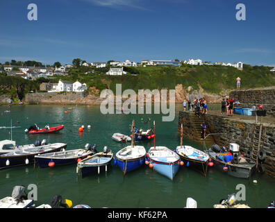 Le port de gorran haven à Cornwall à marée haute. Banque D'Images