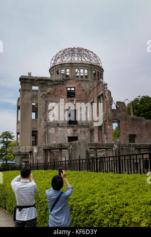 Hiroshima, Japon - 25 mai 2017 : les ruines de l'ancien hiroshima prefectural industrial promotion hall, le dôme de la bombe atomique Banque D'Images