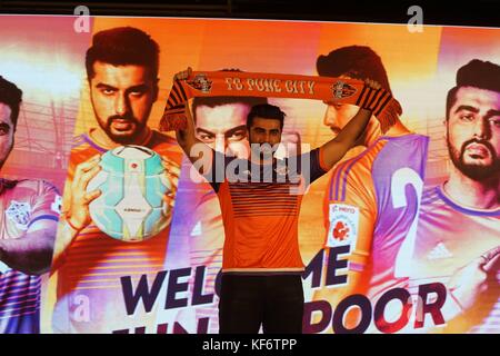 Mumbai, Inde. 26Th oct, 2017. fc pune club annonce ambasaddar comme une marque et co-propriétaire bollywood acteur arjun kapoor de JW Marriott Hotel, Juhu à Mumbai le 26 oct 2017. crédit : prodip guha/Alamy live news Banque D'Images