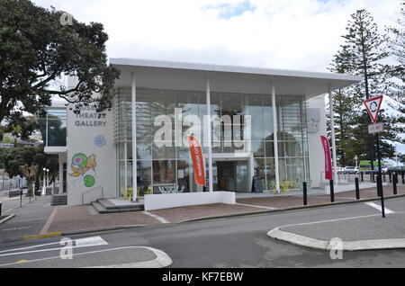 Le Musée, théâtre et galerie dans la Nouvelle Zélande ville de Napier. La ville fut détruite par un tremblement de terre en 1931 et reconstruite en style Art Déco. Banque D'Images