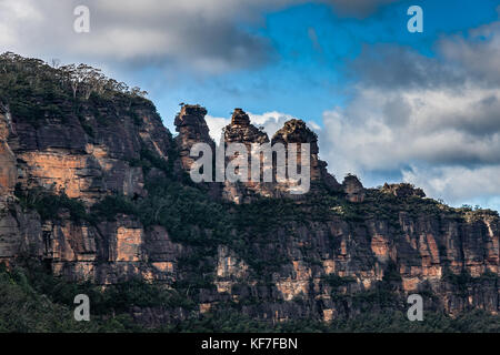 Les trois Sœurs rock formation in Blue Mountains National Park, NSW, Australie Banque D'Images