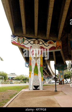 États-unis, Californie, San Diego, street art peint sur le pont au-dessus de chicano park Banque D'Images