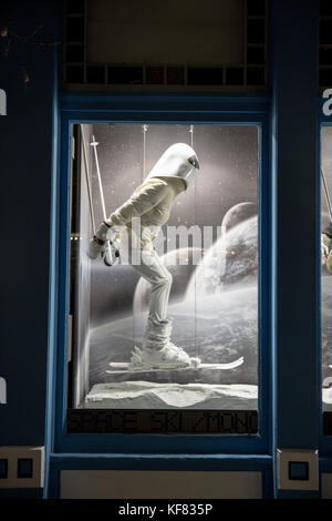 Usa, Colorado, tremble, moncler vitrine afficher au centre-ville d'aspen Banque D'Images