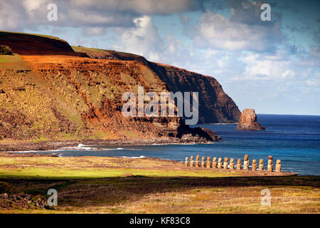 L'île de Pâques, chili, Isla de Pascua, rapa nui, Rano Raraku est un cratère volcanique sur les pentes inférieures de Terevaka, elle a fourni près de 95  % de l'île Banque D'Images