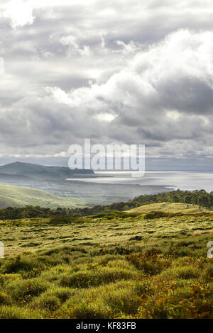 L'île de Pâques, chili, Isla de Pascua, rapa nui, vues à partir de la randonnée jusqu'Rano Kau, un volcan éteint qui forme la pointe de sud-ouest de l'isl de Pâques Banque D'Images