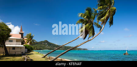 Sey217 Les Seychelles, Mahe, Anse Royale, l'église de Saint Joseph Travailleur au bord de mer, panoramique Banque D'Images