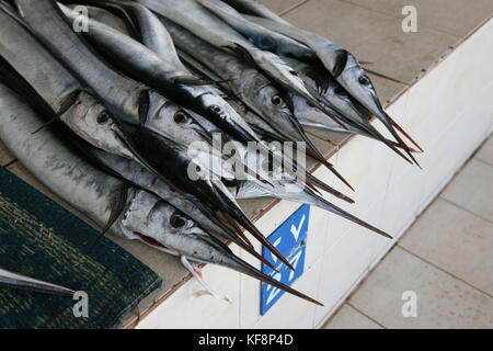 Schwertfische fischmarkt auf einem im Oman - l'espadon sur un marché aux poissons en Oman Banque D'Images