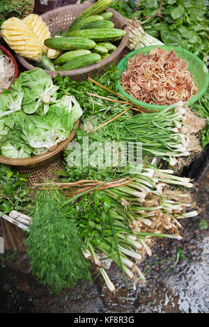 Vietnam, Hanoi, produire pour la vente au marché chau long Banque D'Images