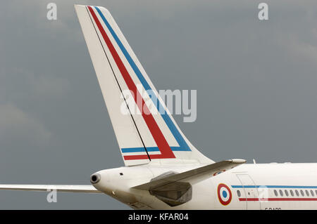 Queue d'un France - Air Force Armee de l'air Airbus A310-304 taxiing Banque D'Images