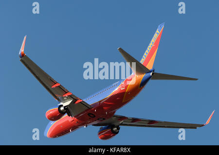 Un Boeing 737-700 de Southwest Airlines (LN2318) escalade en route après le décollage sur un vol d'essai avant livraison Banque D'Images