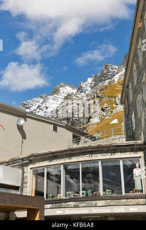 Le Grossglockner, Autriche - 23 septembre 2017 : gletscher restaurant et café sur la plate-forme d'observation du Kaiser Franz Josef Glacier grossglockner un. Banque D'Images