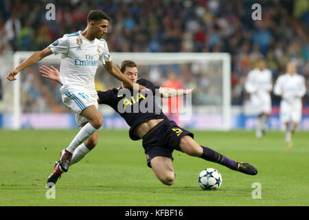 MADRID, ESPAGNE - Achraf Hakimi et Jan Vertonghen. Le Real Madrid et Tottenham Hotspurs à égalité 1-1 dans un montage approprié correspondant à la 3e journée du Champio Banque D'Images