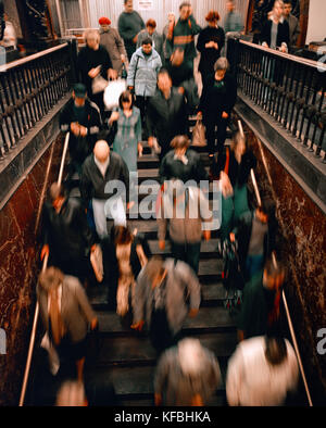 La Russie, Moscou, foule à la station de métro Banque D'Images