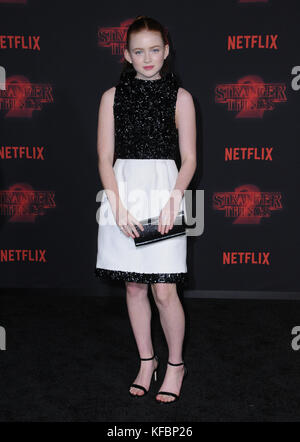 26 octobre 2017 - Westwood, CA, États-Unis - 26 octobre 2017 - Westwood, Californie - Sadie Sink. La première de Netflix à Los Angeles ''Stranger Things 2'' s'est tenue au Westwood Village Theater à Westwood. Crédit photo : Birdie Thompson/AdMedia (crédit image : © Birdie Thompson/AdMedia via ZUMA Wire) Banque D'Images