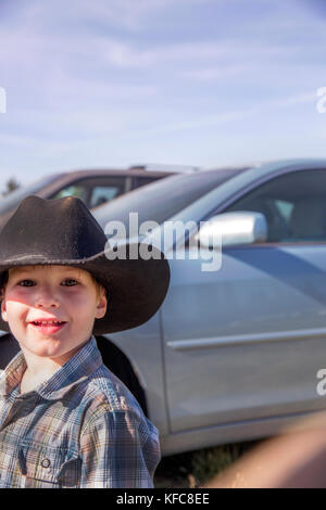 Usa, Ohio, soeurs, soeurs rodeo, les enfants à se préparer à entrer les soeurs rodeo Banque D'Images