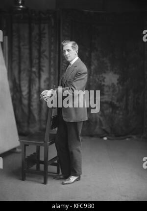 Le photographe français André Taponier, co-fondateur du studio photographique Boissonnas & Taponier en 1901 à Paris. Paris, Le 7 Juin 1923 Photo Taponier Banque D'Images