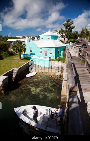 Les Bermudes. Somerset Bridge. Pont mobile le plus petit au monde, reliant l'île Somerset au continent. Banque D'Images