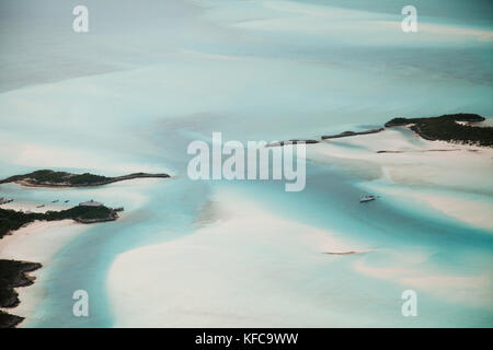 EXUMA, Bahamas. Vue de l'Exuma Islands de l'avion. Banque D'Images