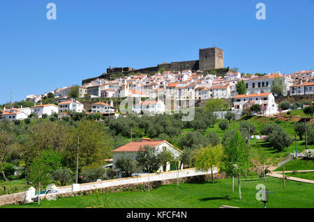 Castelo de vide, un village blanchi à la chaux, Alentejo. Portugal Banque D'Images