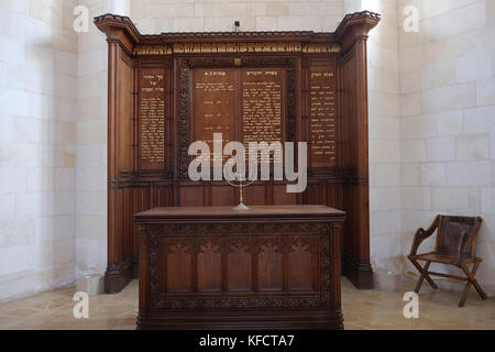 Les dix commandements et d'autres prières chrétiennes inscrit en hébreu dans un panneau de bois à l'autel de l'Église du Christ, une église anglicane la plus ancienne église protestante au Moyen-Orient. situé à l'intérieur de la vieille ville de Jérusalem israël