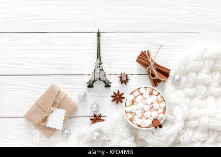 Chocolat chaud sur un tableau blanc Banque D'Images