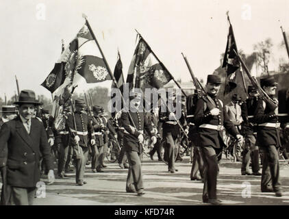 Transfert à l'Hôtel des Invalides de drapeaux allemands capturés, Paris 7 octobre 1914. La Première Guerre mondiale - Première Guerre mondiale, la Grande Guerre, le 28 juillet 1914 au 11 novembre 1918. Banque D'Images