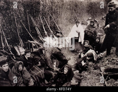 Soldat belge group enchâssé dans un fossé près d'Ypres, Belgique 1914 . France - Première guerre mondiale première guerre mondiale, la Grande Guerre, le 28 juillet 1914 au 11 novembre 1918. Banque D'Images