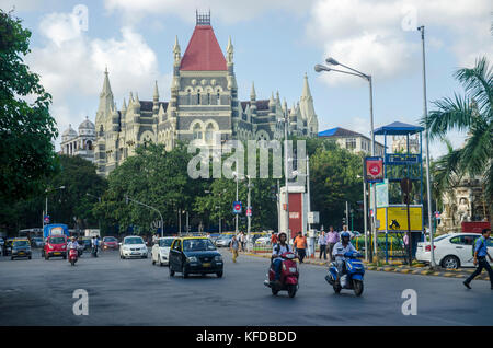 Le trafic important dans le centre-ville de Mumbai, Maharashtra, Inde Banque D'Images