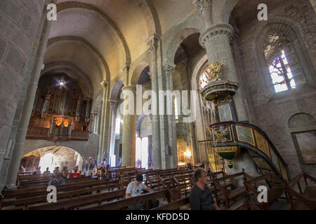 La basilique des Saints Nazaire et Celse l'intérieur de la forteresse médiévale de Carcassonne, dans le sud de la France Banque D'Images