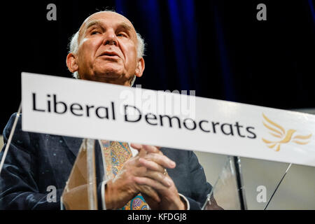 Le député de Sir Vince Cable, chef des libéraux-démocrates, s'adresse à la conférence d'automne des libéraux-démocrates au Centre international de Bournemouth, à Bournemouth, au Royaume-Uni - le mardi 19 septembre 2017.Photo: Sir Vince Cable a parlé le dernier jour avec son discours de clôture de la conférence le mardi après-midi. Banque D'Images