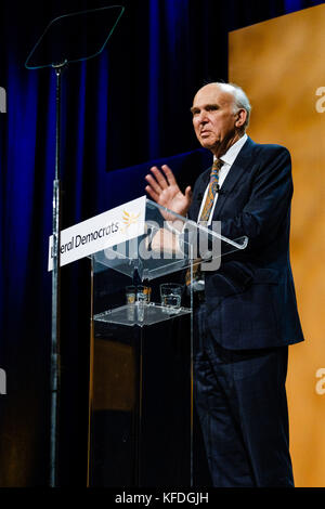 Le député de Sir Vince Cable, chef des libéraux-démocrates, s'adresse à la conférence d'automne des libéraux-démocrates au Centre international de Bournemouth, à Bournemouth, au Royaume-Uni - le mardi 19 septembre 2017.Photo: Sir Vince Cable a parlé le dernier jour avec son discours de clôture de la conférence le mardi après-midi. Banque D'Images