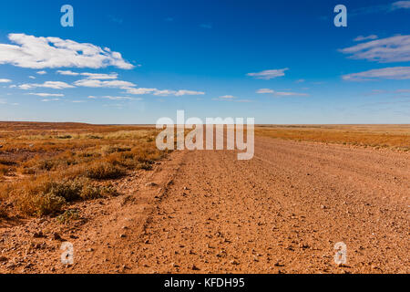 L'Oodnadatta Track près de Coober Pedy, Territoire du Nord, Australie Banque D'Images