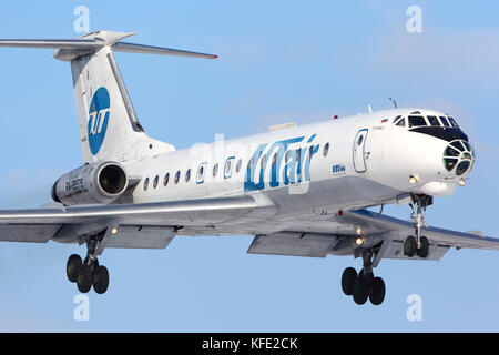 Vnukovo, dans la région de Moscou, Russie - 20 mars 2013 : la compagnie utair Tupolev Tu-134 à l'atterrissage à l'aéroport international de Vnukovo. Banque D'Images