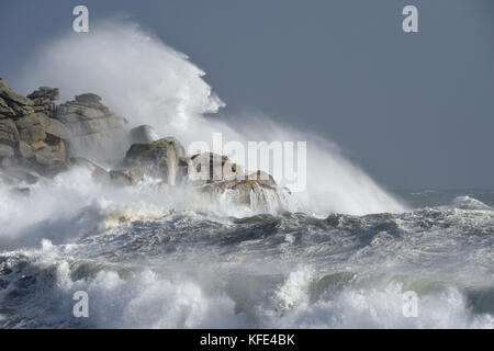 Mer Agitée - l'ouragan Ophelia, Isles of Scilly Banque D'Images