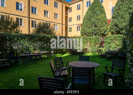 Coopérative de logements destinés aux familles ouvrières construite en 1926 en style néo-classique autour d'un jardin commun, Södermalm, à Stockholm, Suède Banque D'Images